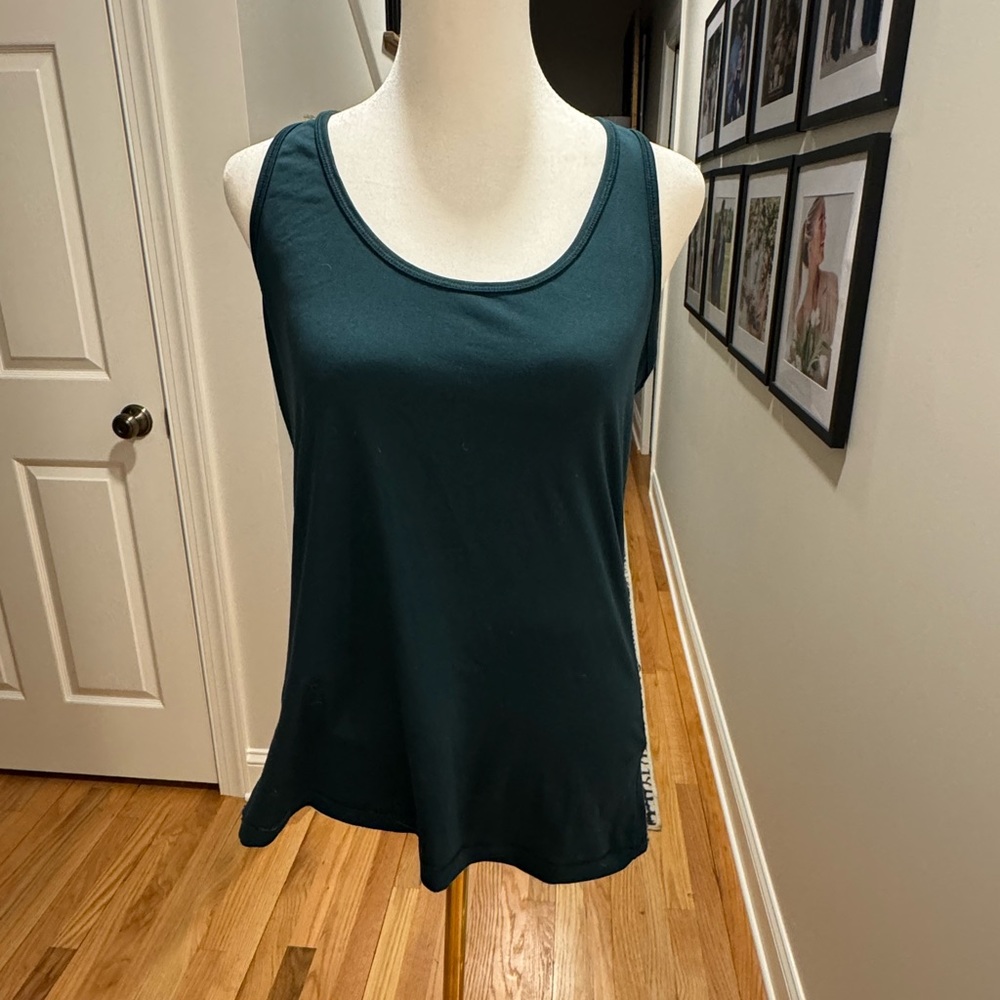 Yogalicious Dark Green Razor Back Workout Top - Picture 3 of 9